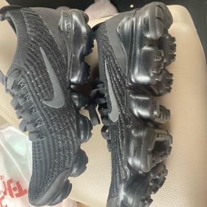 Nike Vapormax. All black womens size 6